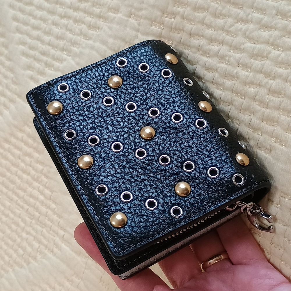 ๐ Coach Black Leather Wallet with Gold and Silver Rivets - Picture 7 of 13